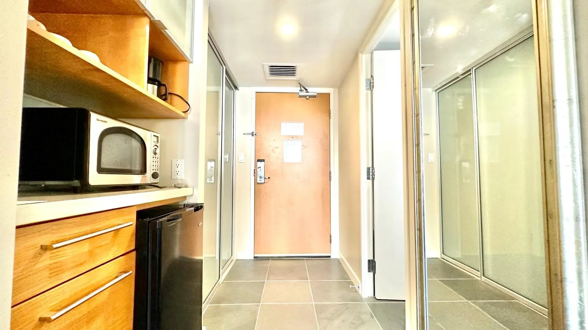 ~Four-Star Serviced Apartment Honolulu Stany Zjednoczone Ameryki